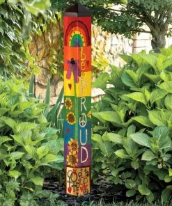 Studio M Be Proud Art Pole