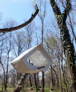 SHIFT Beekman Fly-Thru Bird Feeder