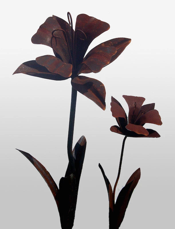 Iron Age Huge Hand Forged Daffodils Statuary & Sculpture 3 Iron Age Huge Hand Forged Daffodils Statuary & Sculpture